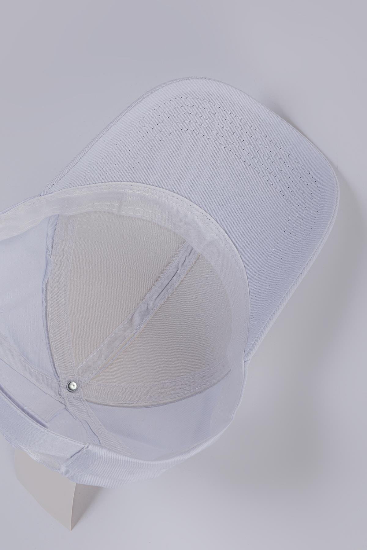 Düz Basic Kep Beyaz