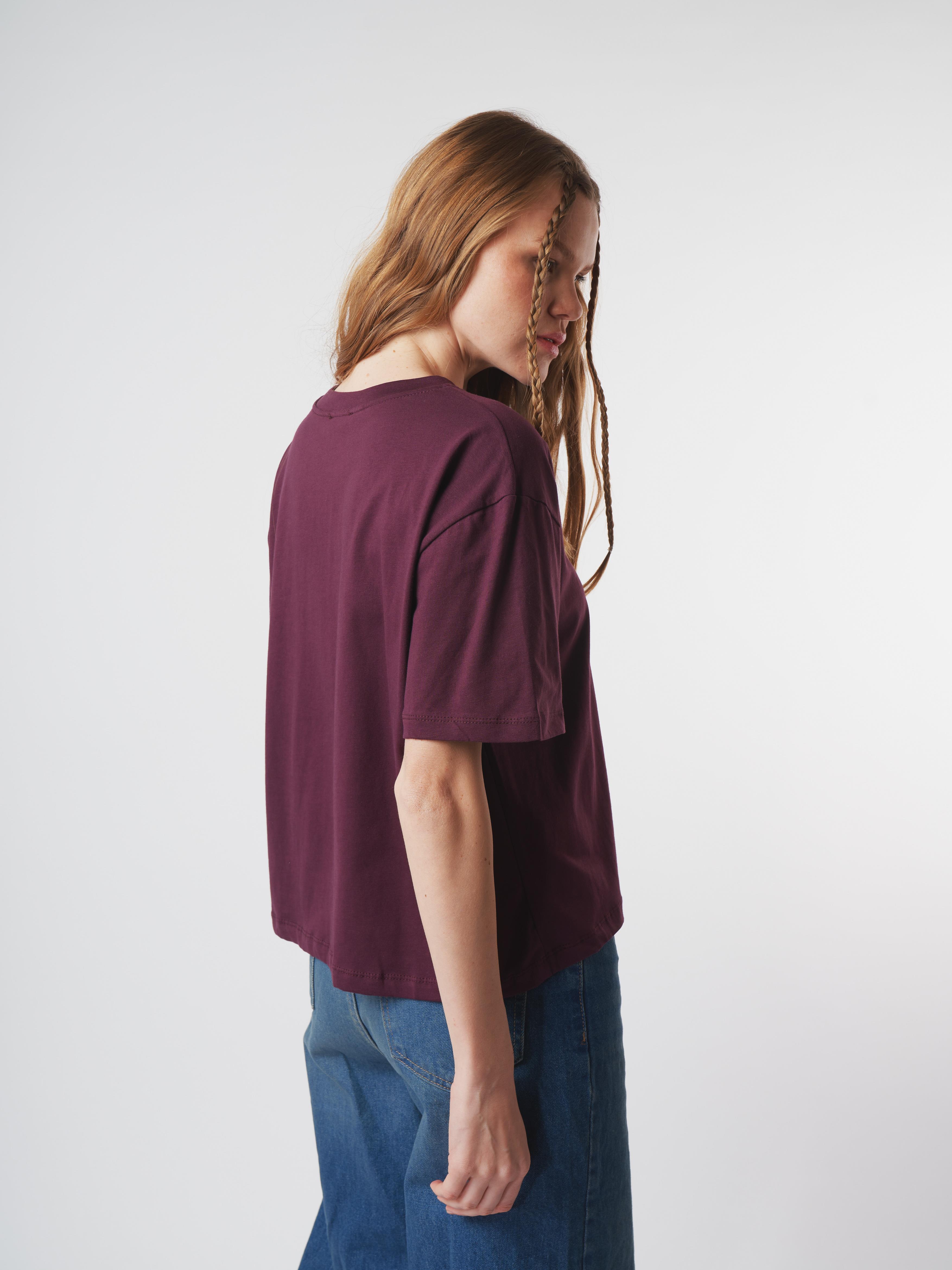 Kalp Nakış Baskılı Kısa Kol T-shirt Mürdüm