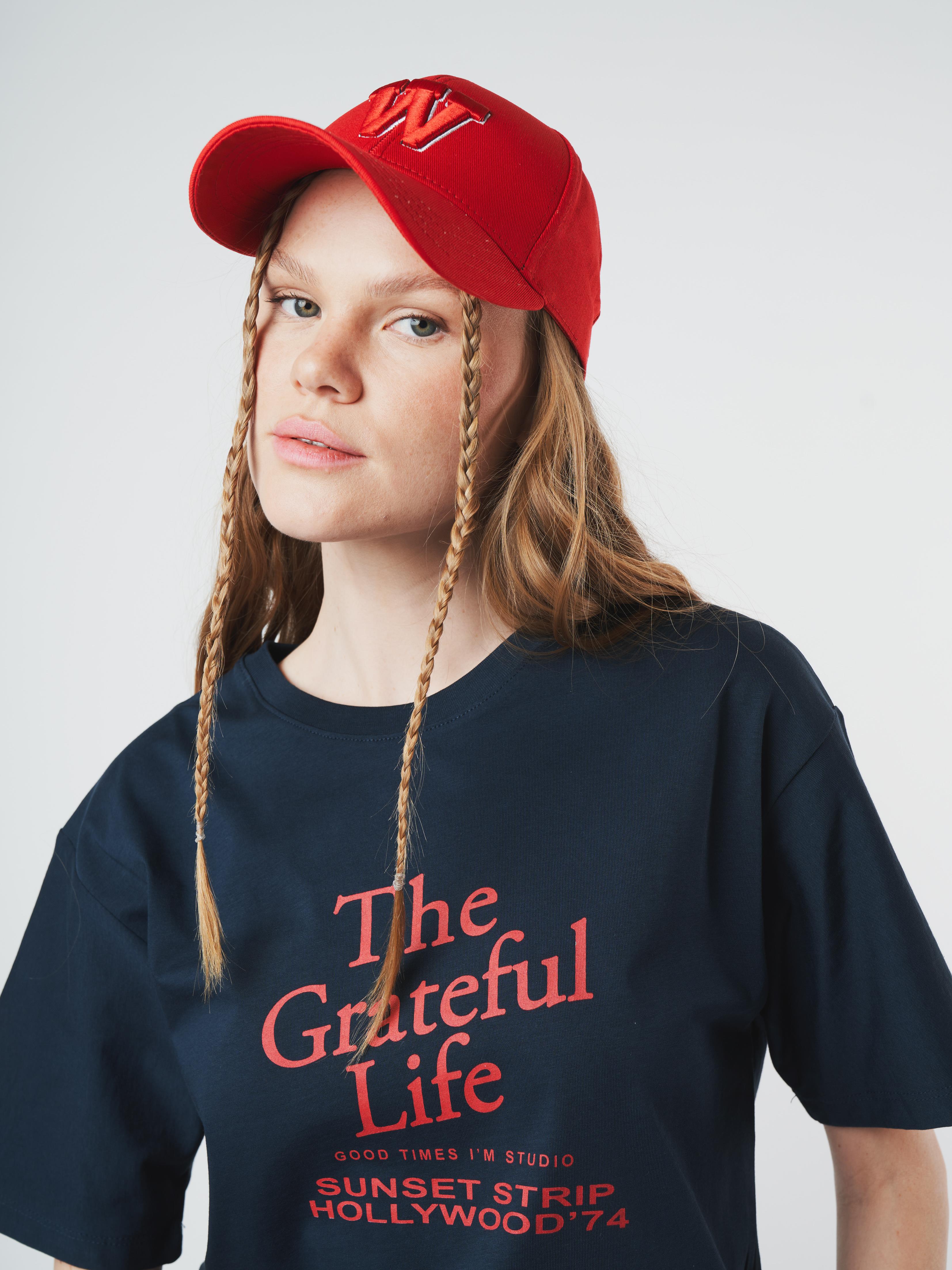 Nakışlı Kep Kırmızı