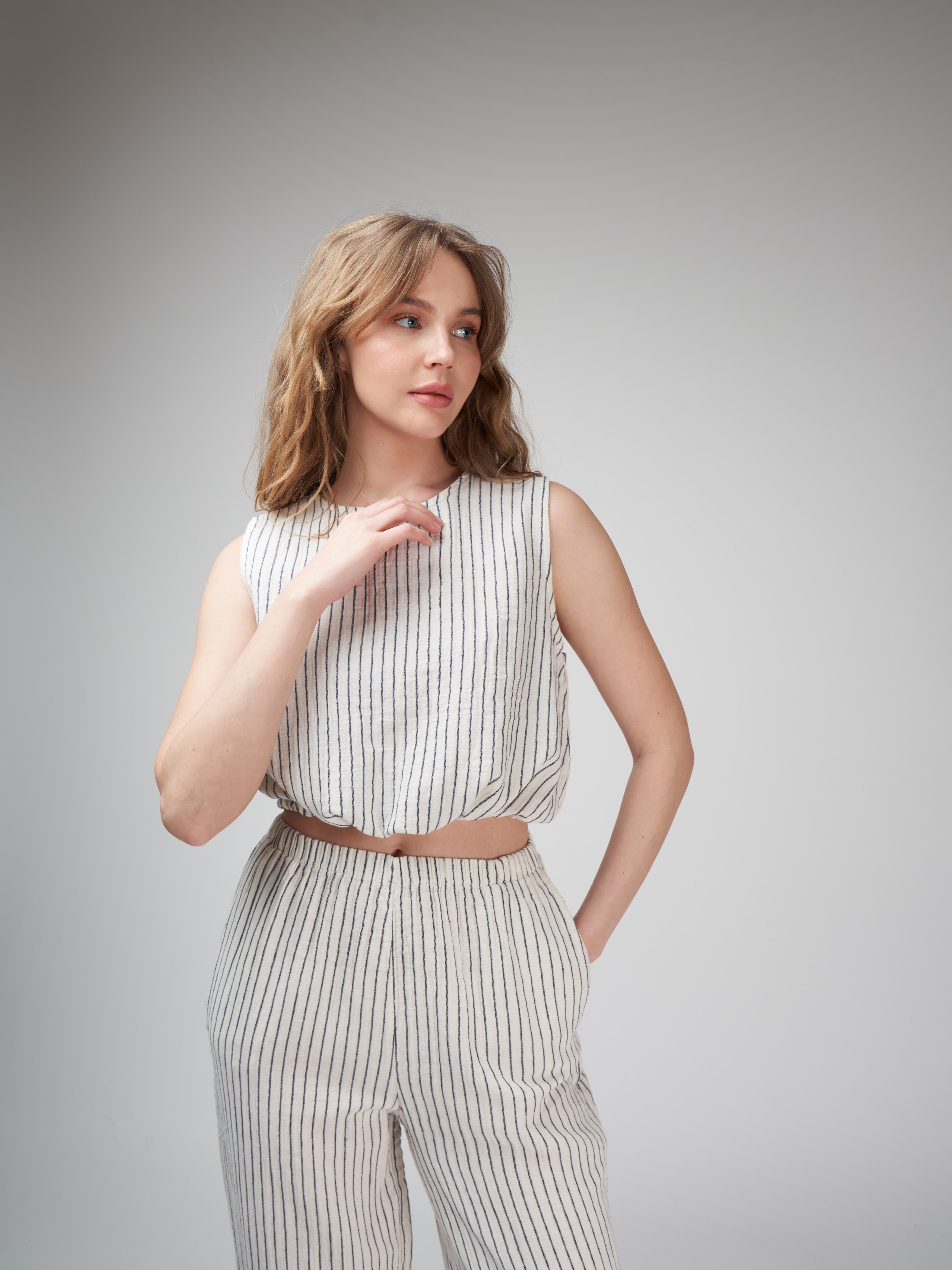 Sıfır Kol Müslin Crop Bluz Ekru-Lacivert