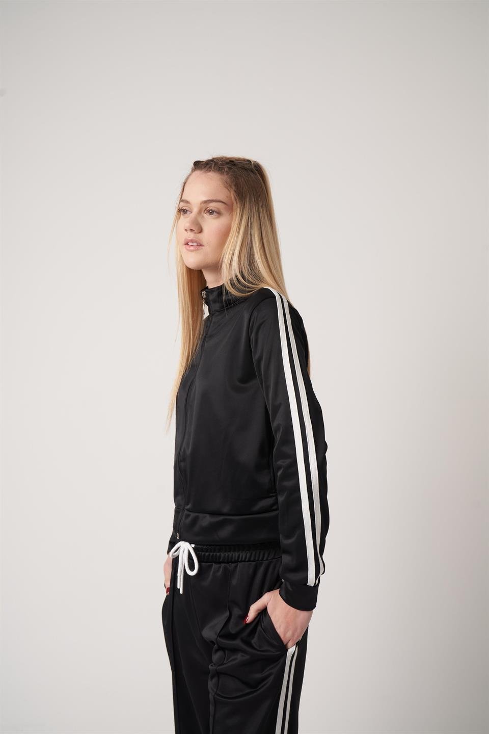 Şerit Detaylı Ceket Siyah