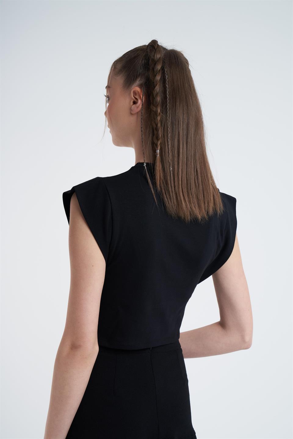 Kolsuz Kısa Bluz Siyah
