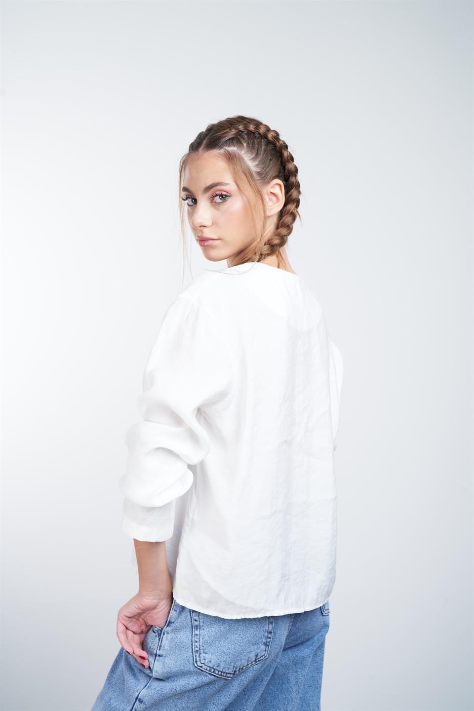 Ön Bağlama Detaylı Bluz Ekru