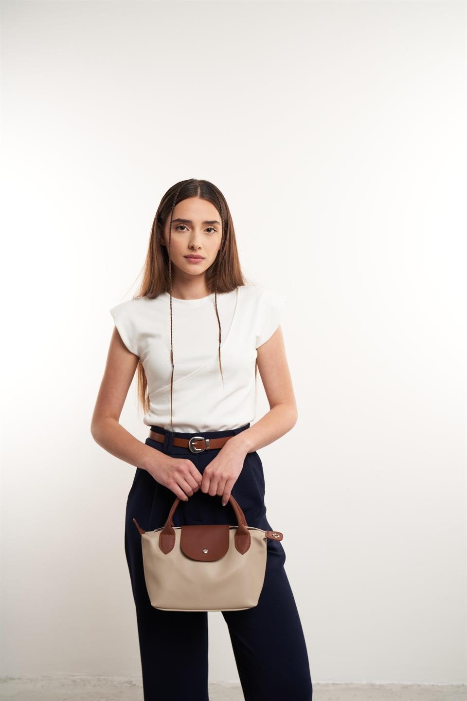 Vatkalı Sıfır Kol Kruvaze Bluz Ekru