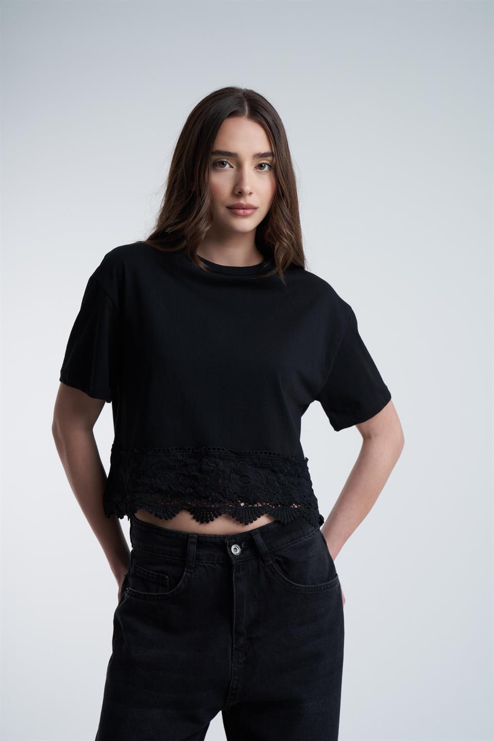 Dantel Detaylı Kısa Kol Bluz Siyah