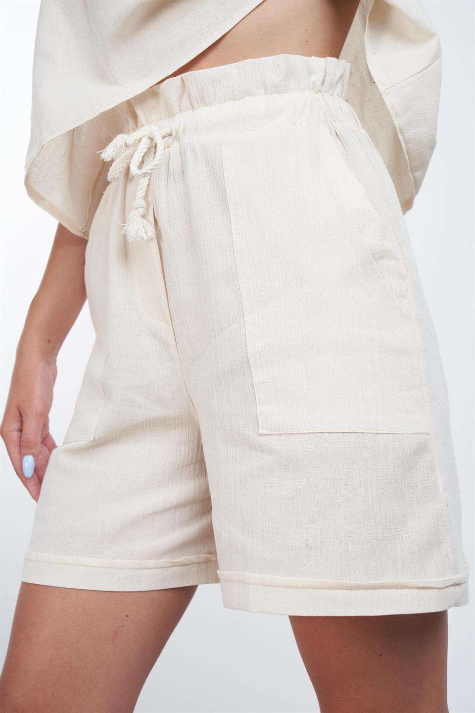 Bel Bağlama Detaylı Şort Natural