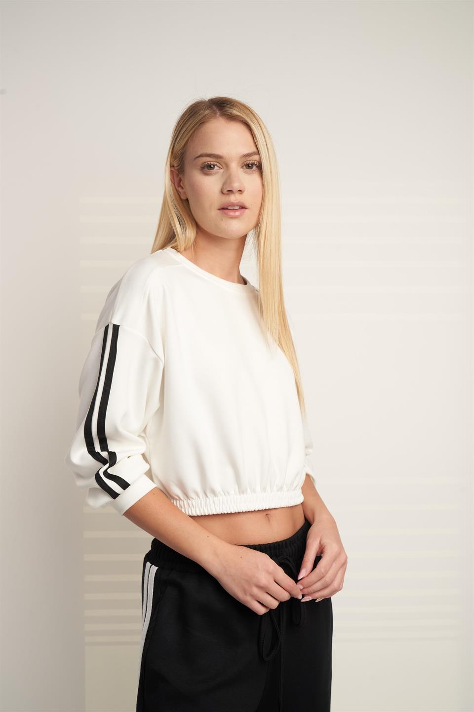 Şerit Detaylı Kısa Sweatshirt Ekru