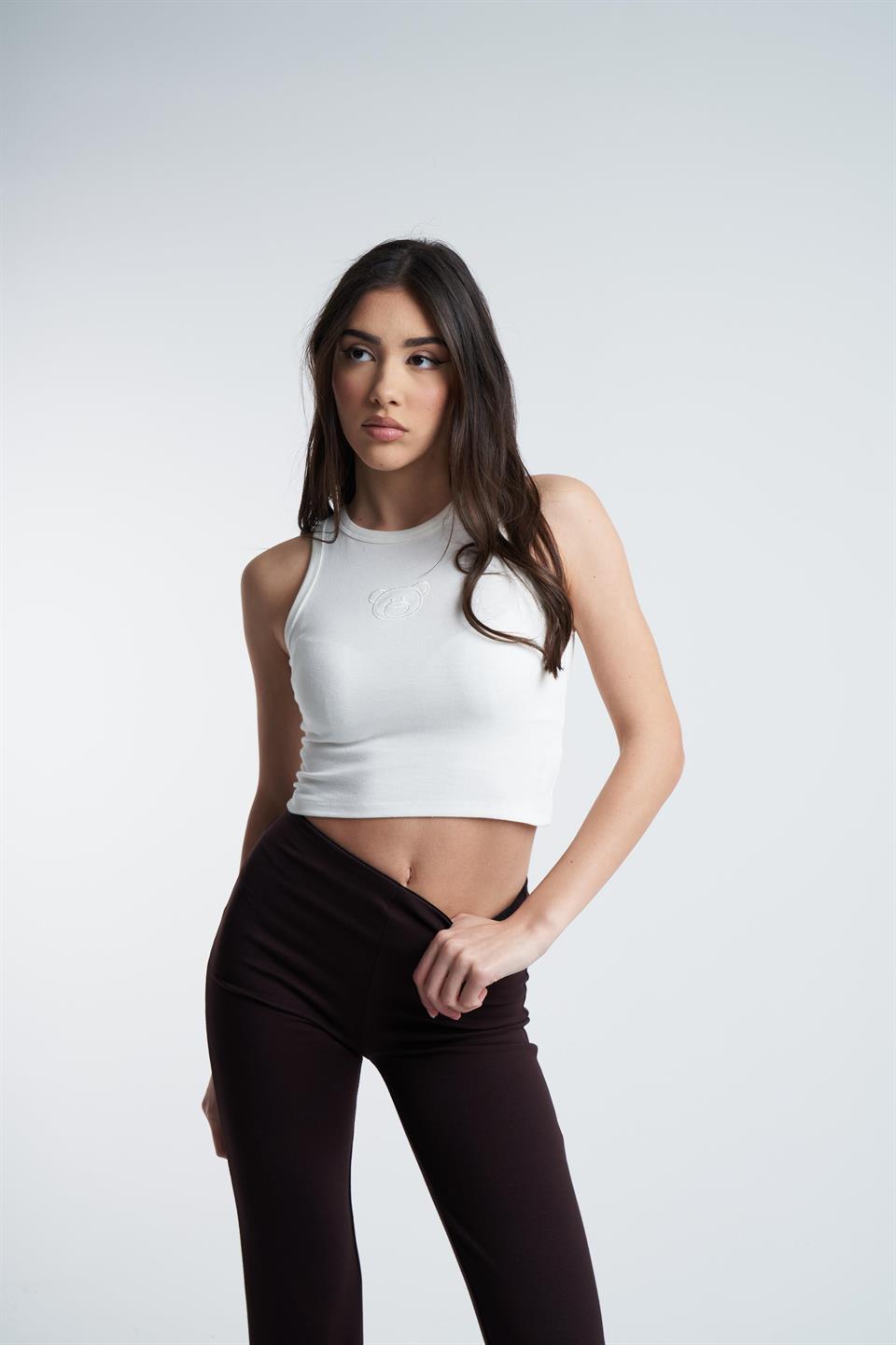 Ayıcık Nakış Baskılı Sıfır Kol Bluz Ekru