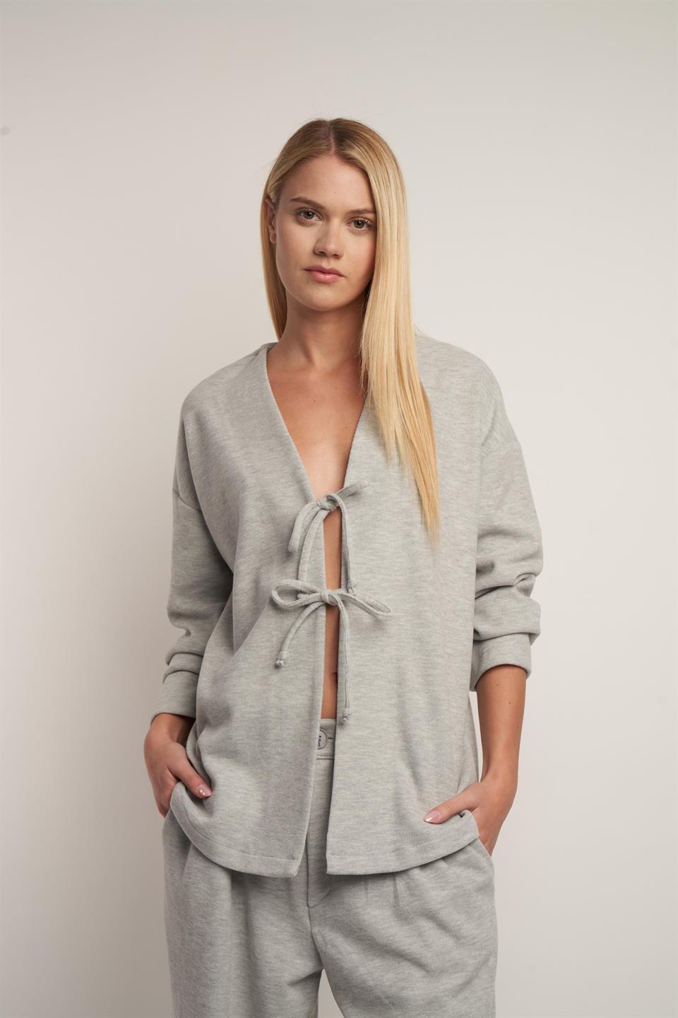 Ön Bağlama Detaylı Triko Hırka Gri