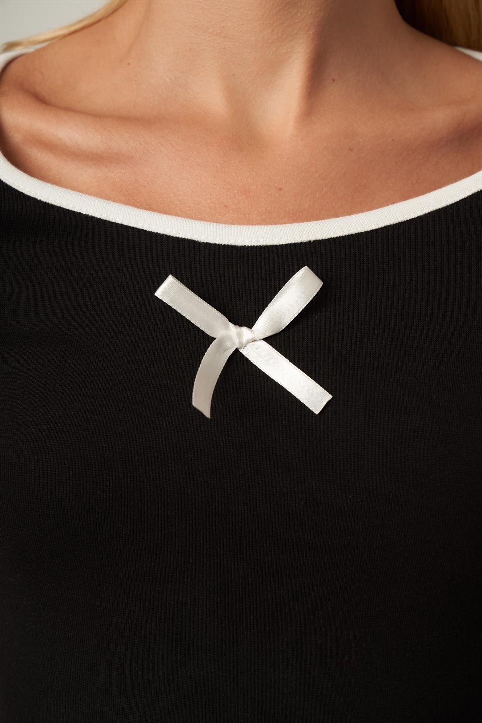 Fiyonk Detaylı Bluz Siyah