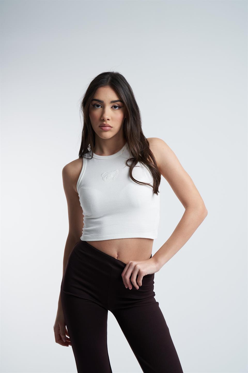 Ayıcık Nakış Baskılı Sıfır Kol Bluz Ekru