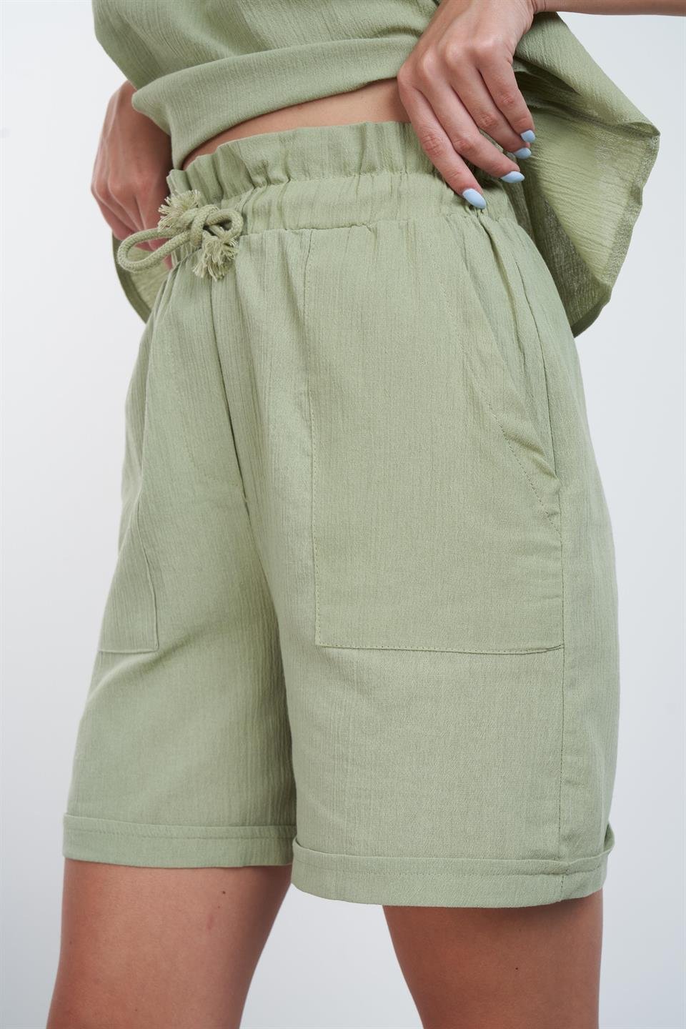Bel Bağlama Detaylı Şort Haki