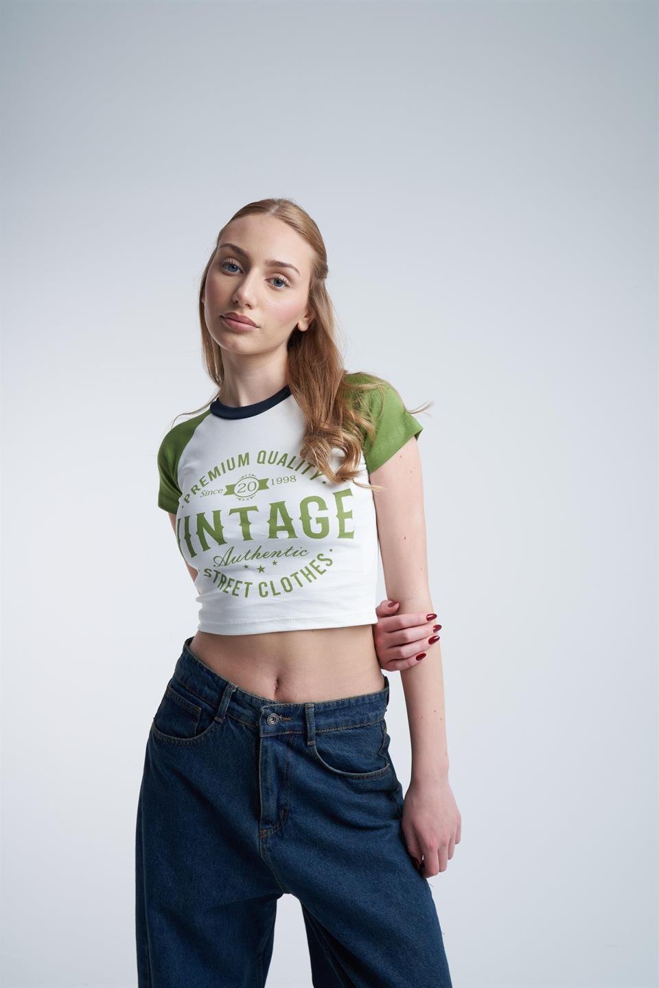 Bisiklet Yaka Vintage Baskılı Bluz Ekru-Yeşil