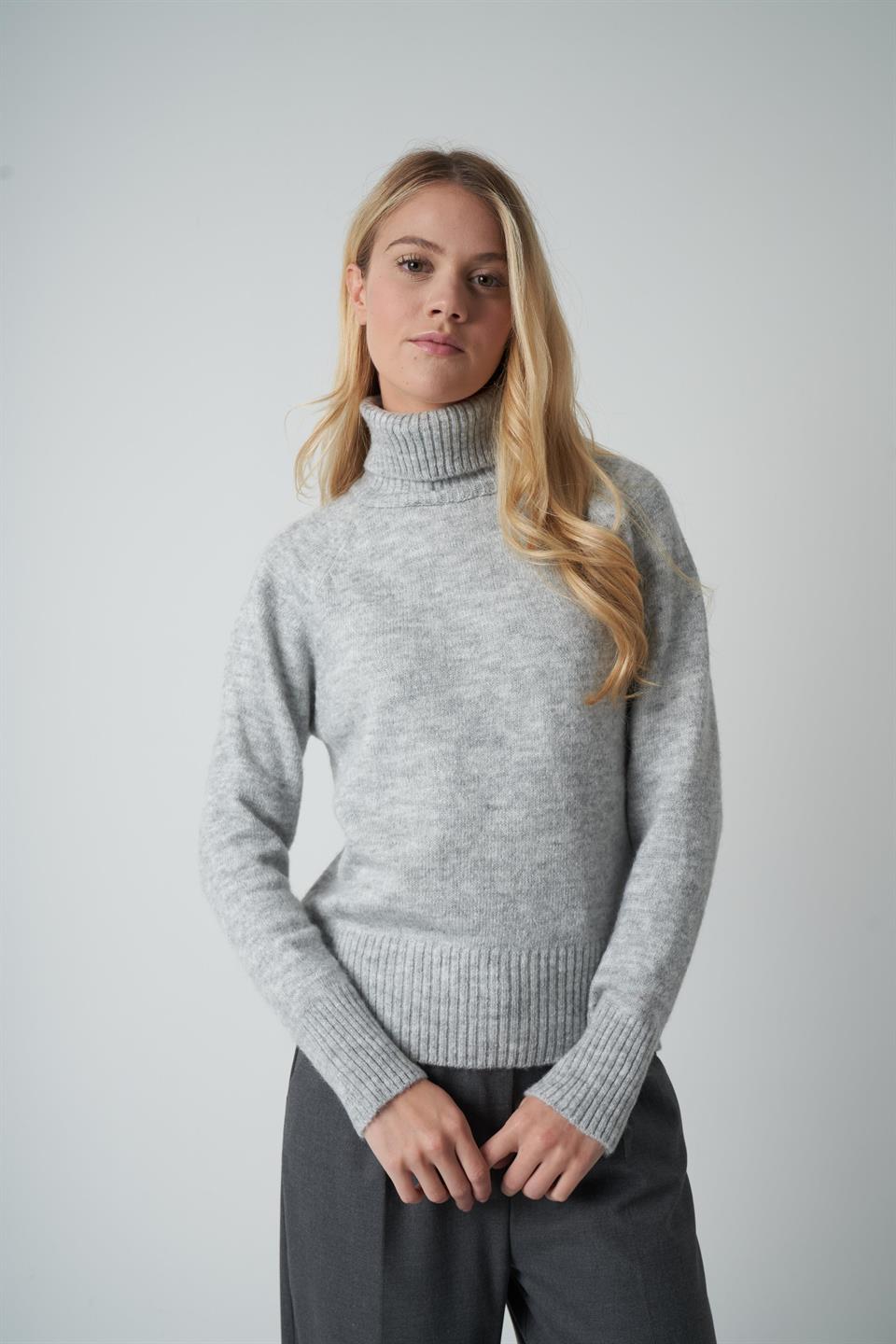 Boğazlı Basic Kazak Gri