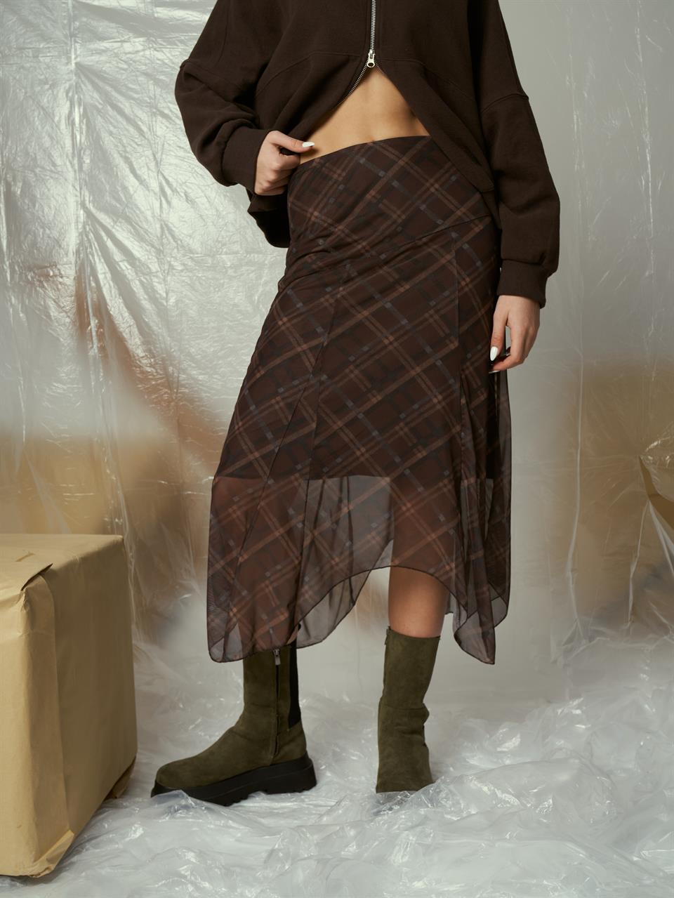 Asimetrik Kesim Desenli Uzun Etek Kahve