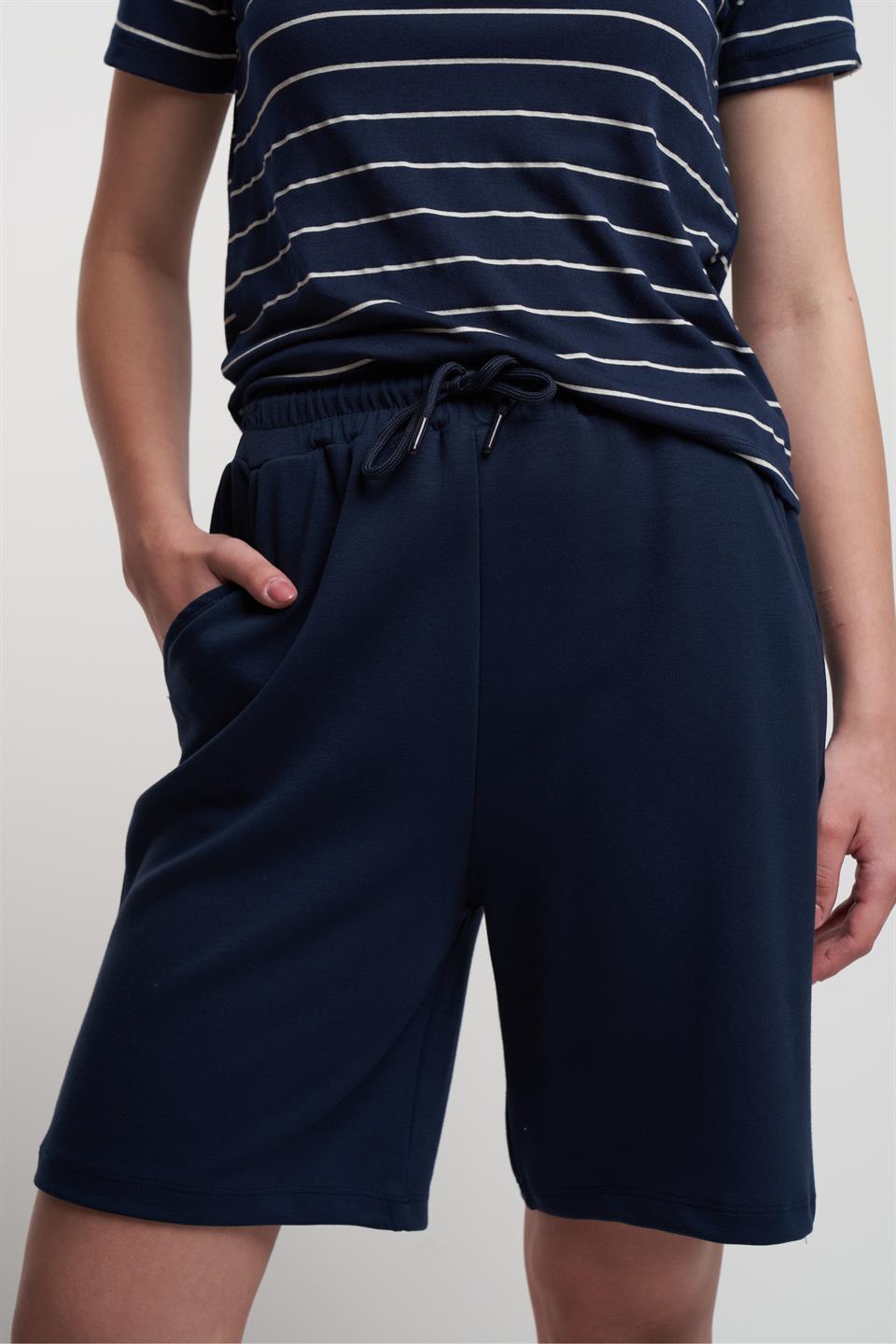 Basic Bermuda Şort Lacivert