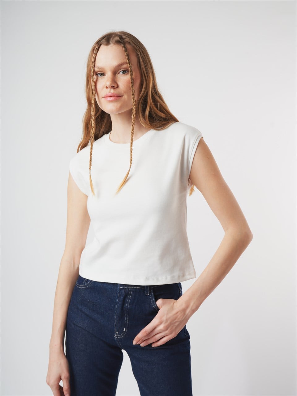 Basic Sıfır Kol Bluz Ekru