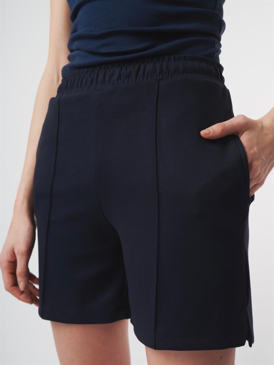 Bel Lastik Çimalı Şort Lacivert