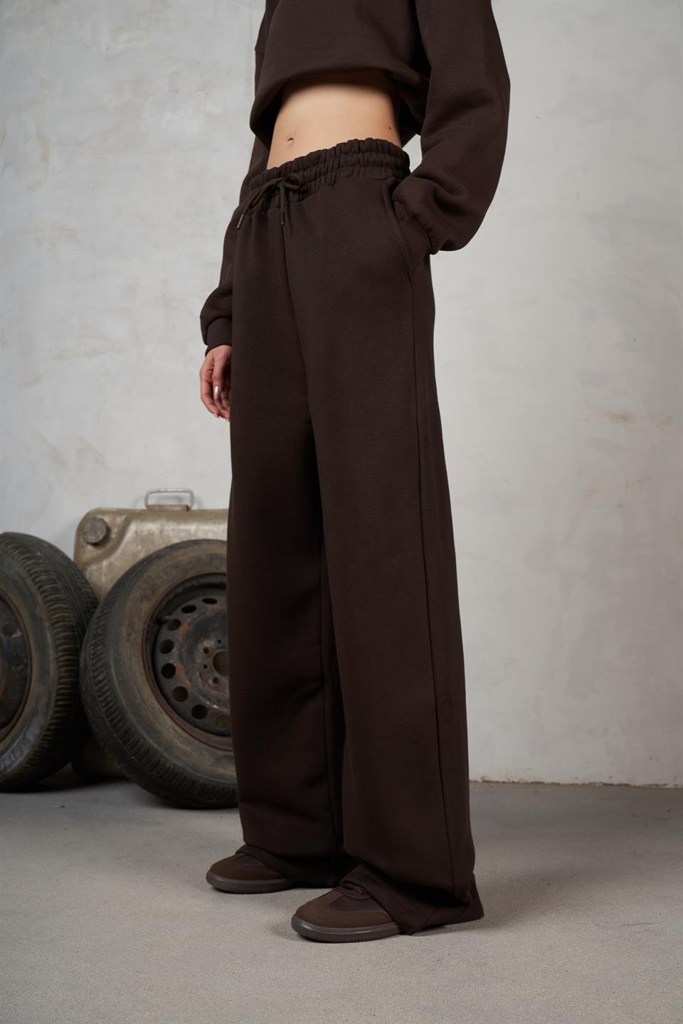 Bel Lastik Şardonlu Bol Paça Pantolon Kahve