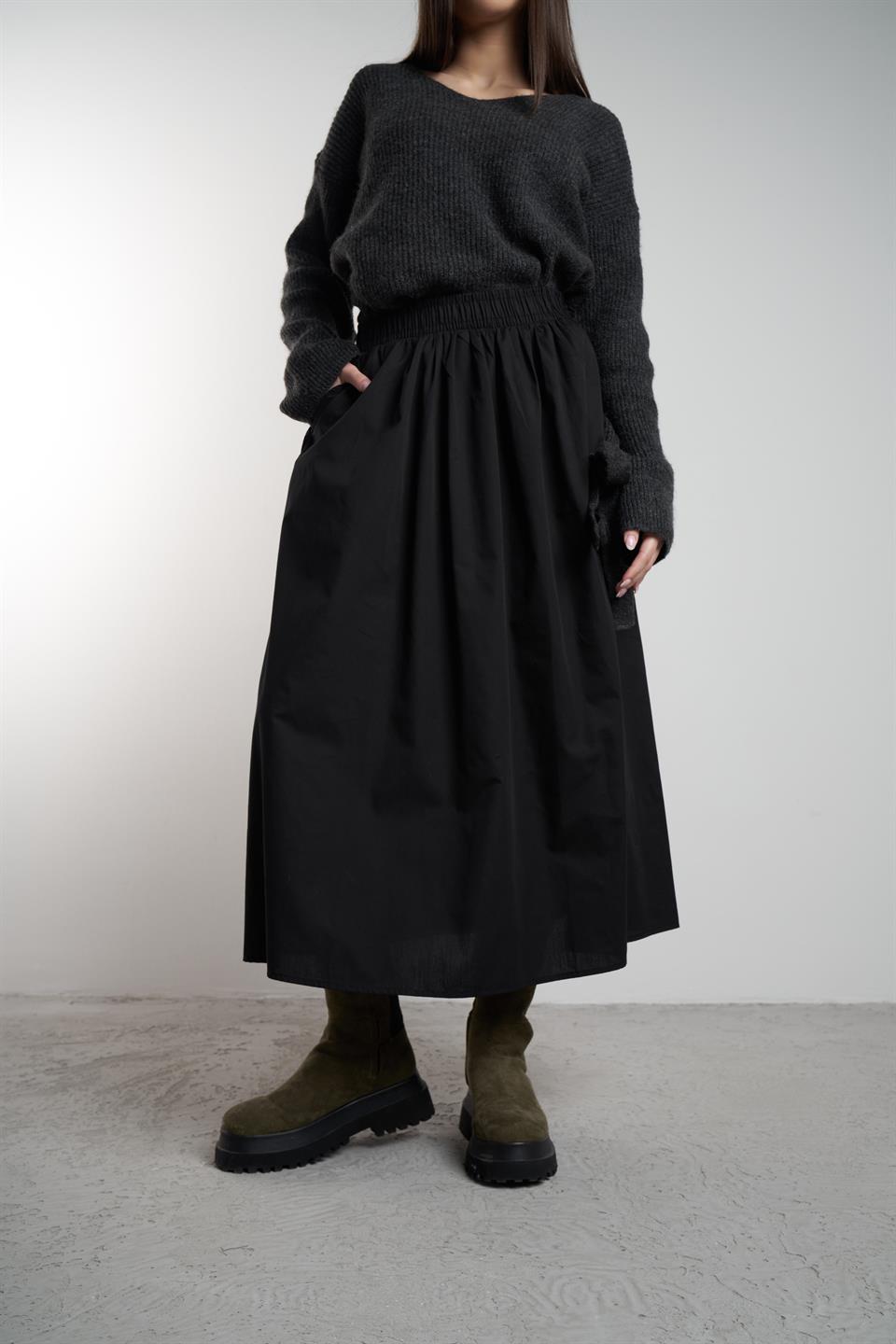 Bel Lastik Uzun Poplin Etek Siyah