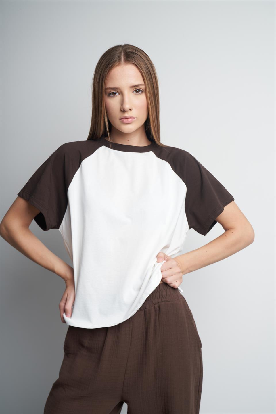 Bisiklet Yaka Kısa Kol T-shirt Ekru-Kahve