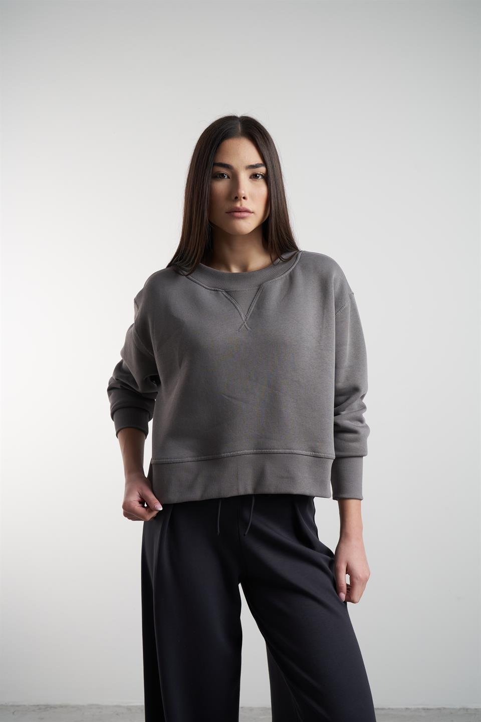Bisiklet Yaka Şardonlu Sweatshirt B.Gri
