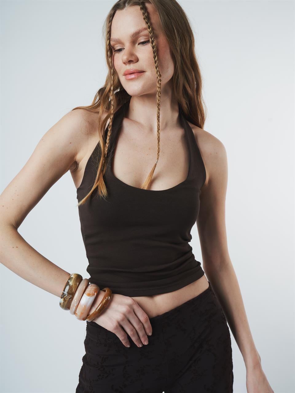 Boyun Askılı Kolsuz Bluz Kahve