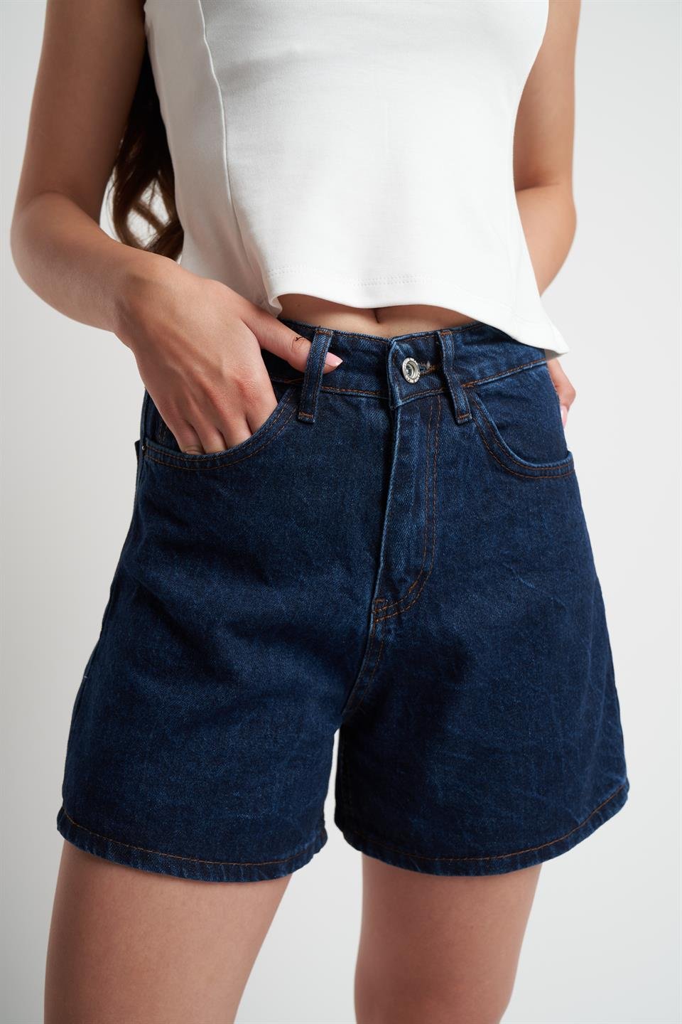 Cepli Kapalı Paça Jean Şort Koyu Mavi