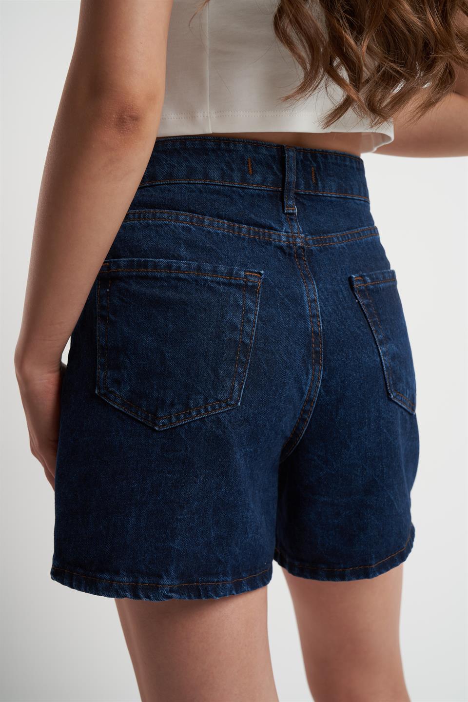 Cepli Kapalı Paça Jean Şort Koyu Mavi