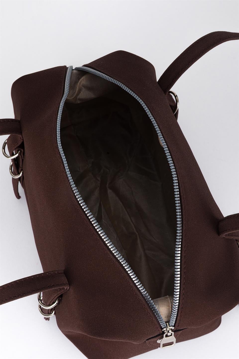 Charmlı Süet Omuz Çantası Kahve