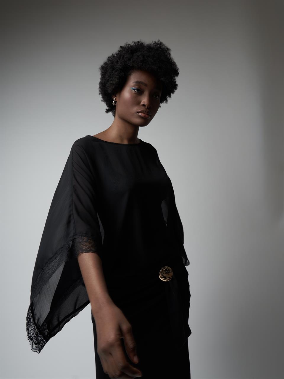 Dantel Detaylı Bluz Siyah