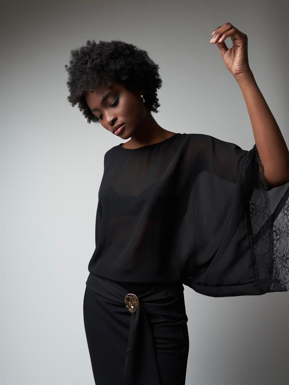 Dantel Detaylı Bluz Siyah