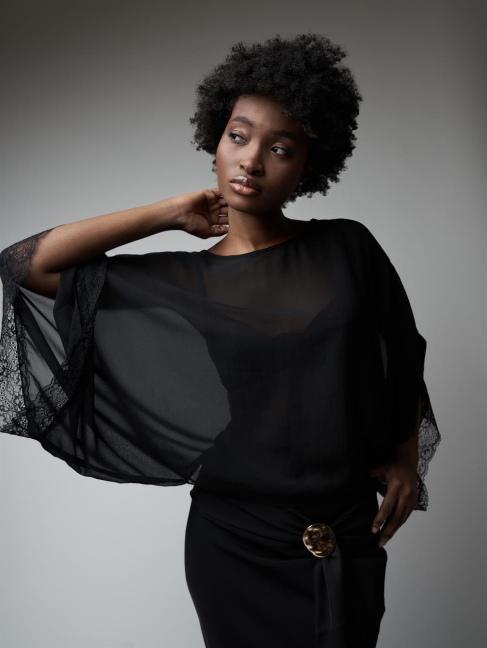 Dantel Detaylı Bluz Siyah