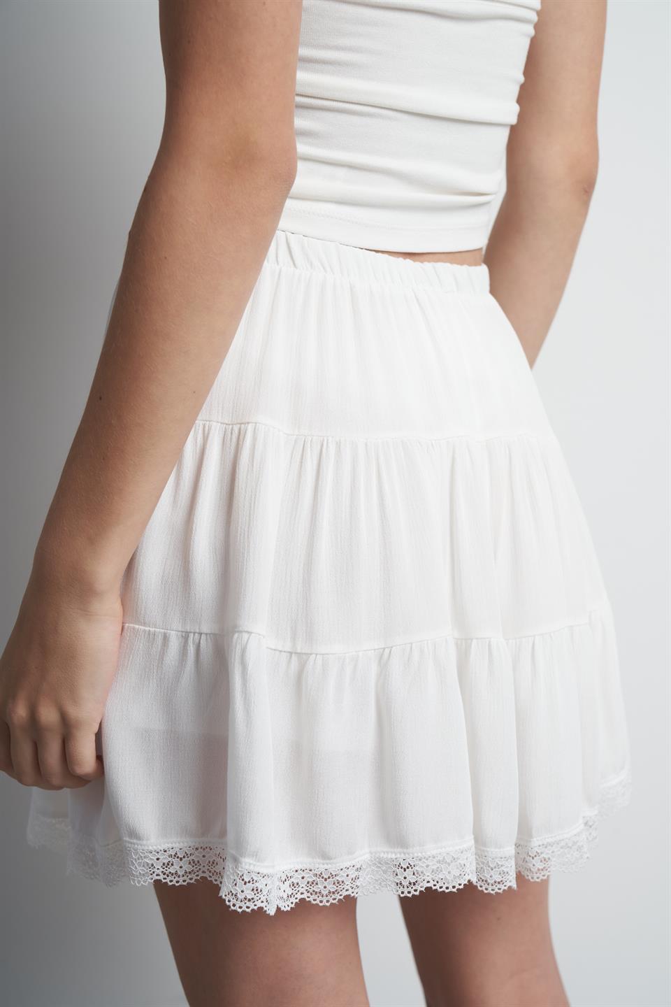 Dantel Detaylı Krinkıl Şort Etek Ekru