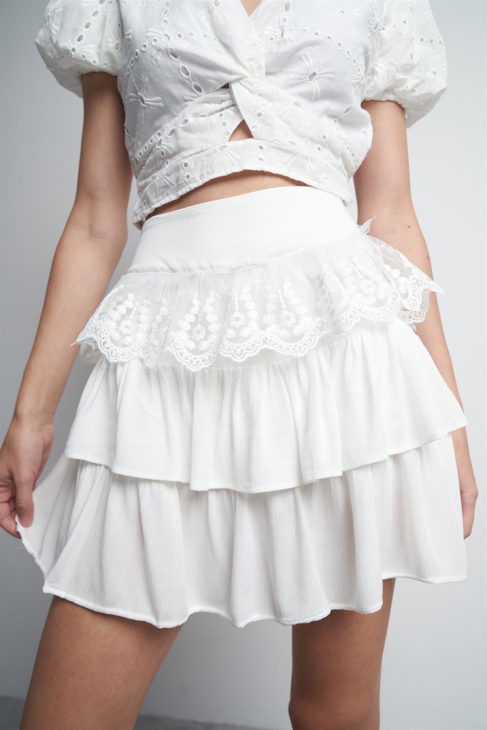 Dantel Tül Detaylı Krinkıl Şort Etek Ekru