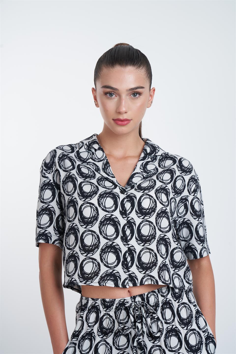 Desenli Kısa Gömlek Gri-Siyah