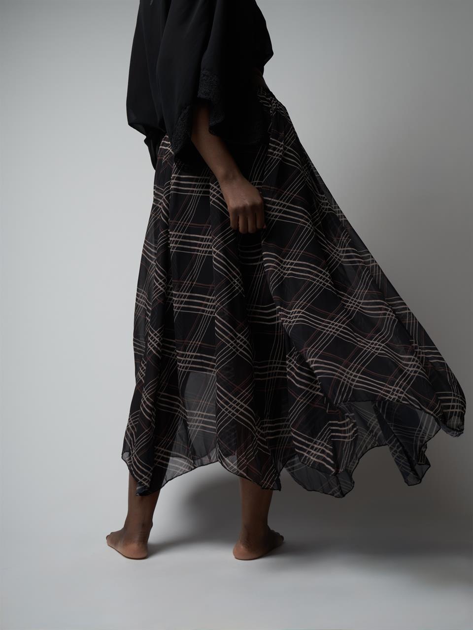 Desenli Tül Uzun Etek Ekose