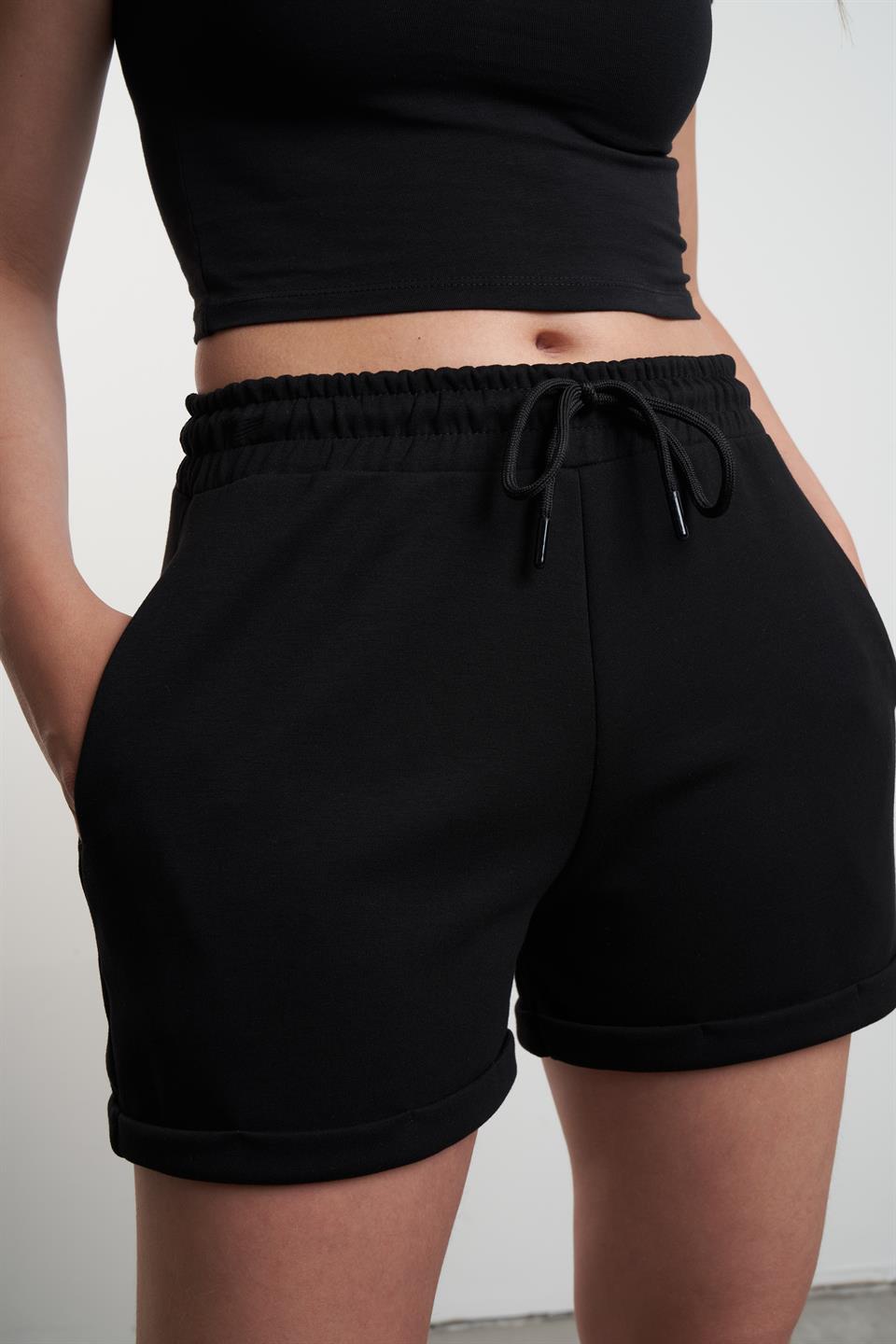 Duble Paça Detaylı Şort Siyah