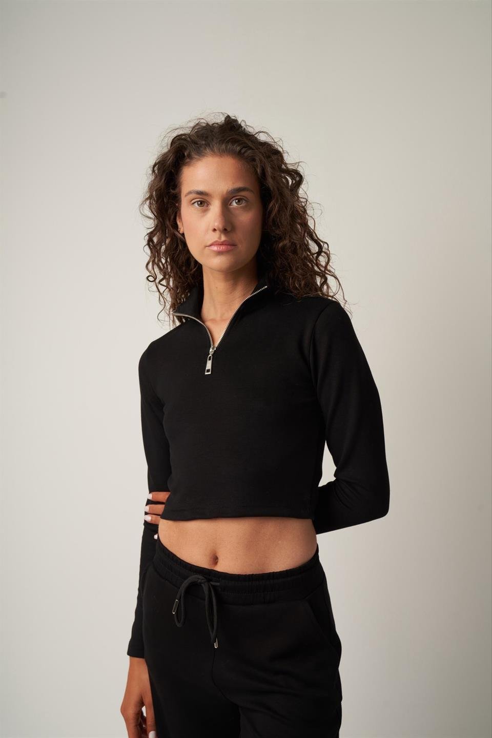 Fermuar Detaylı Kısa Sweatshirt Siyah