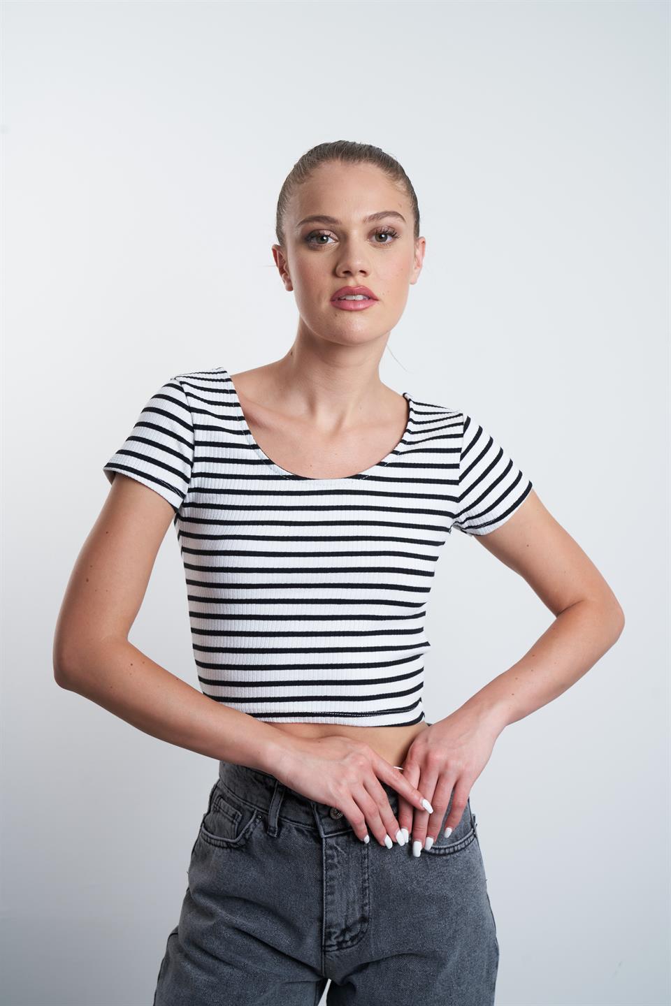 Geniş Bisiklet Yaka Kaskorse Bluz Ekru-Siyah