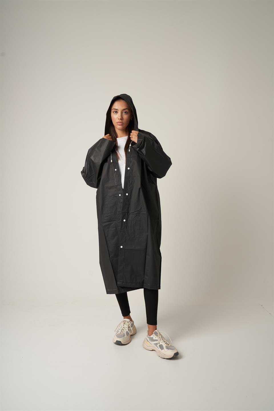 Kapüşonlu Yağmurluk Siyah