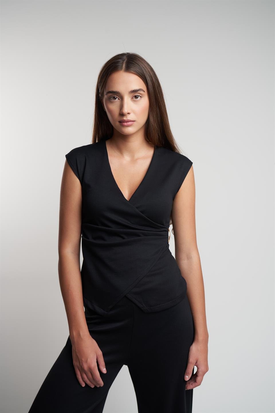 Kruvaze Sıfır Kol Modal Bluz Siyah