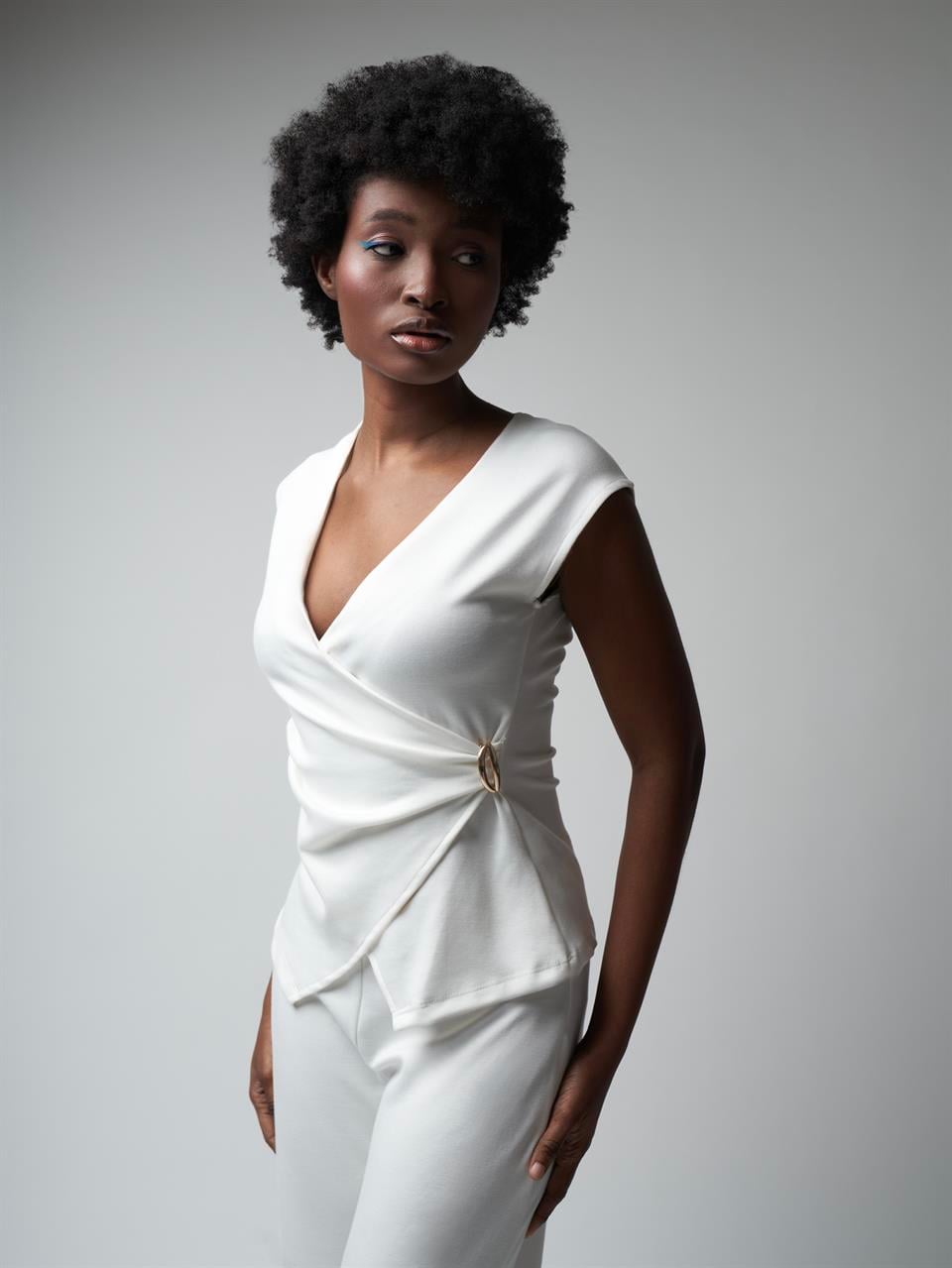 Kruvaze Sıfır Kol Modal Bluz Ekru