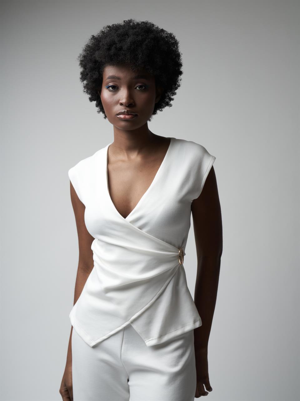 Kruvaze Sıfır Kol Modal Bluz Ekru