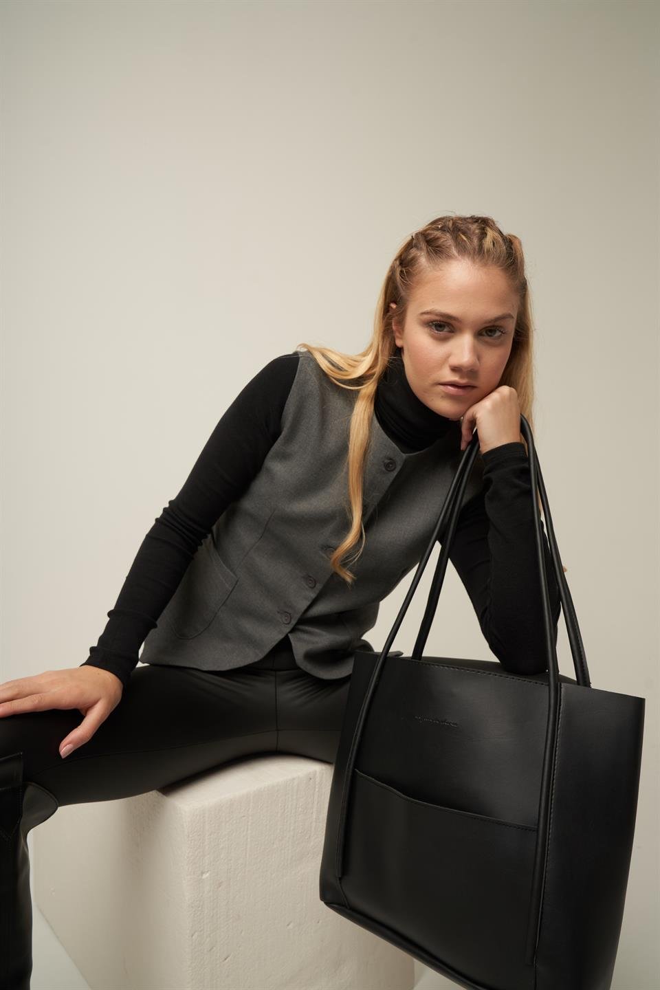 Makyaj Çanta Detaylı Omuz Çantası Siyah