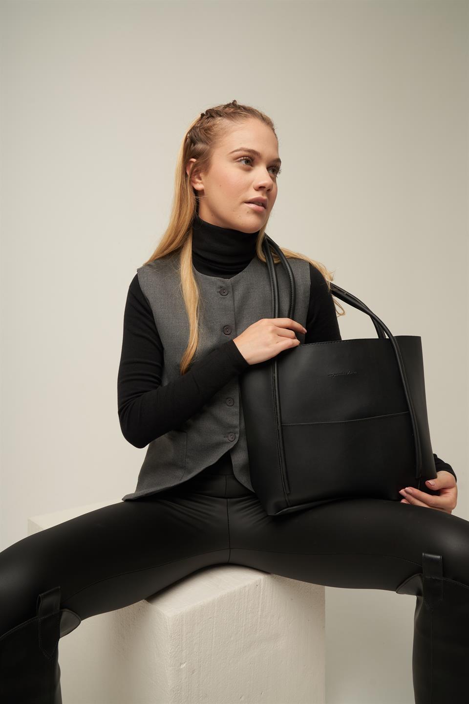 Makyaj Çanta Detaylı Omuz Çantası Siyah