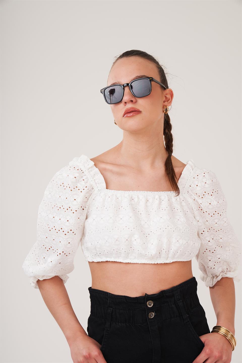 Nakış Detaylı Bluz
