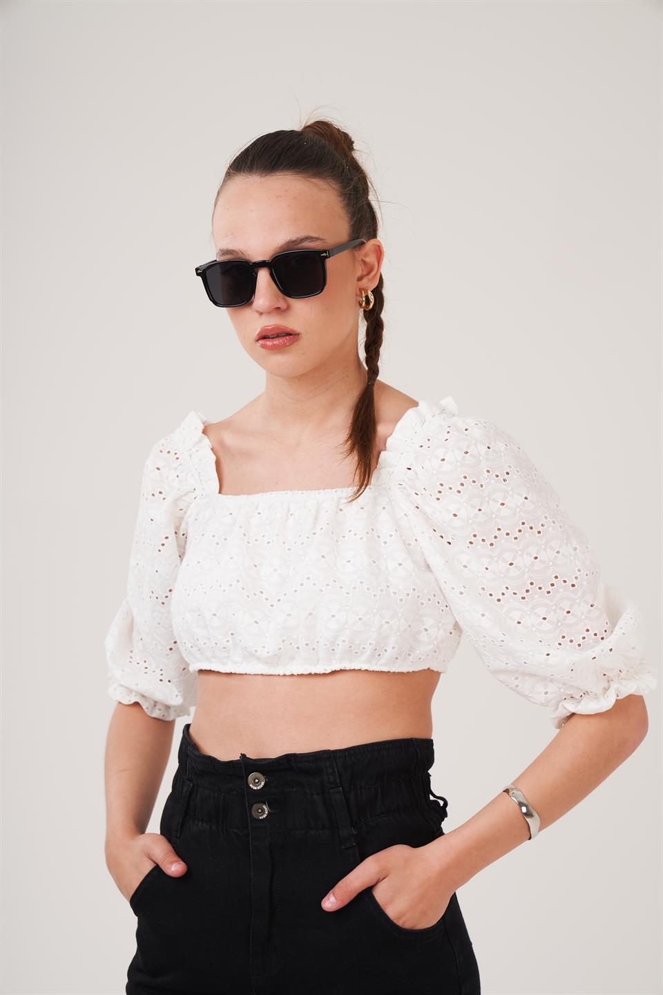 Nakış Detaylı Bluz