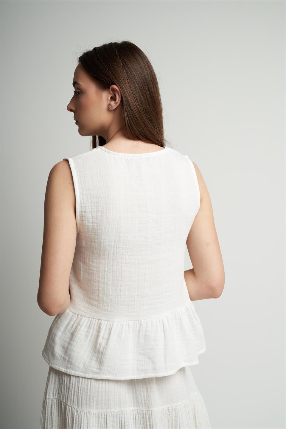 Ön Bağlama Detaylı Sıfır Kol Bluz Ekru