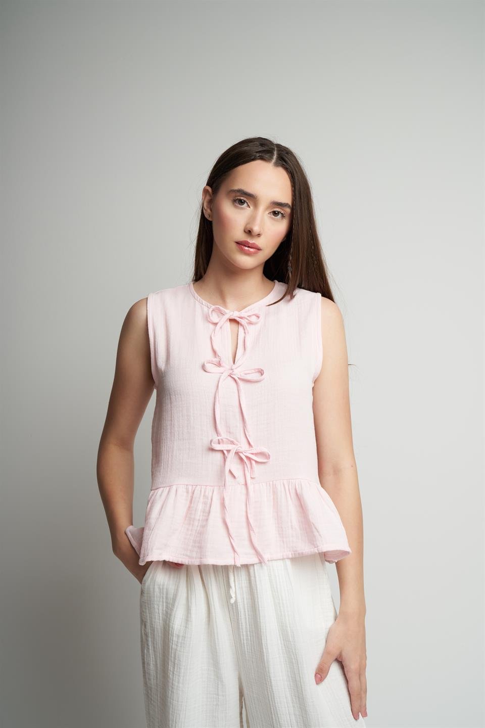 Ön Bağlama Detaylı Sıfır Kol Bluz Pembe